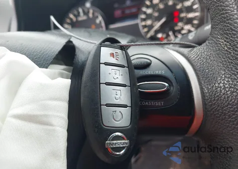 2016 Nissan Pathfinder Sv z USA, uszkodzony, nr VIN 5N1AR2MN6GC626314